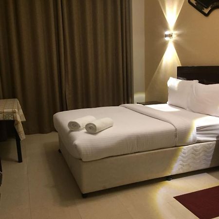 Taj Naif Hotel Dubaj Kültér fotó